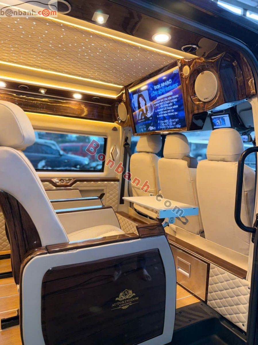 Ford Transit Limousine 2022 - 720 Triệu 7