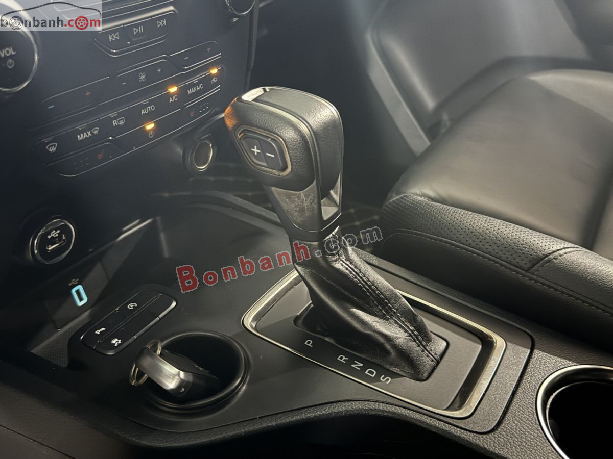Ford Everest Titanium 2.0L 4x2 AT 2022 - 890 Triệu 8
