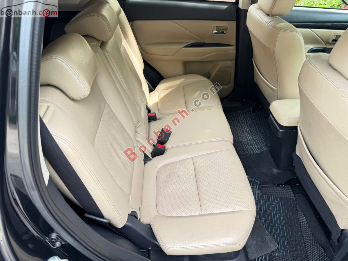 Mitsubishi Outlander 2.4 CVT 2017 - 515 Triệu 8