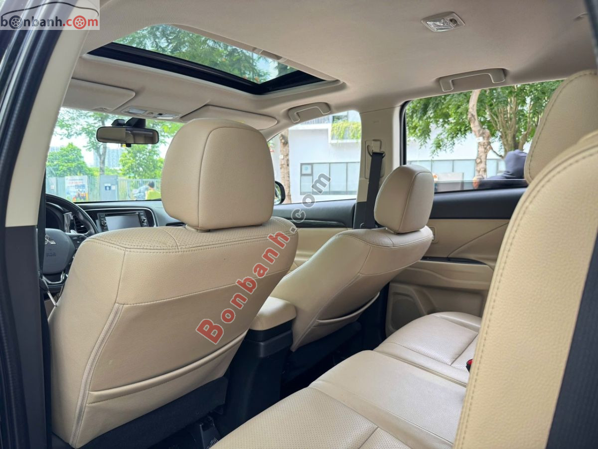 Mitsubishi Outlander 2.4 CVT 2017 - 515 Triệu 7
