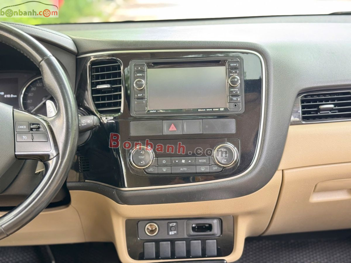 Mitsubishi Outlander 2.4 CVT 2017 - 515 Triệu 9