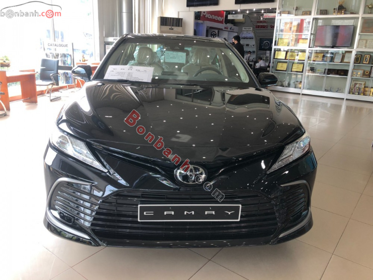 Mua bán xe Toyota Camry 2023 màu đen ở TP HCM 01/2023 | Bonbanh.com