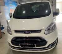 Bán xe Ford Tourneo 2019 Titanium 2.0 AT giá 685 Triệu - TP HCM