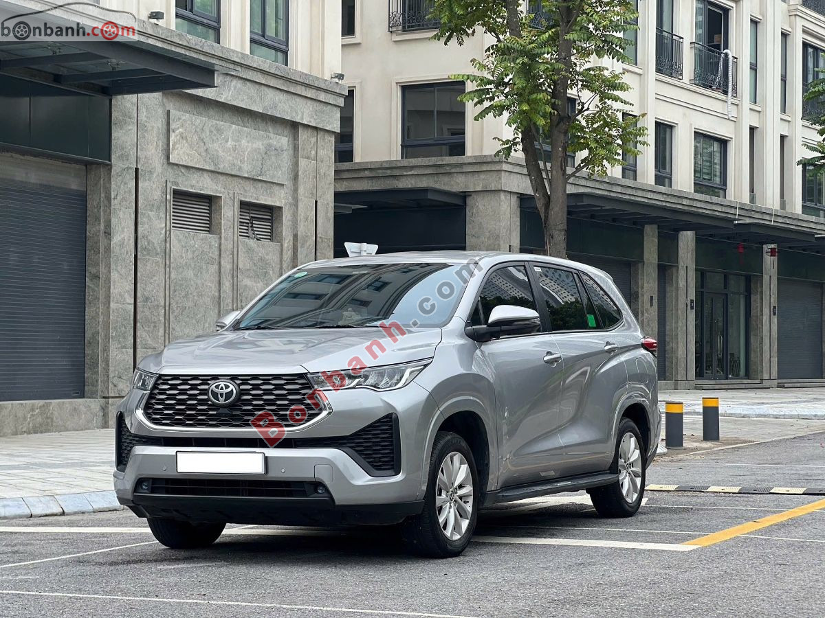 Toyota Innova Cross 2.0V CVT 2025 - 820 Triệu