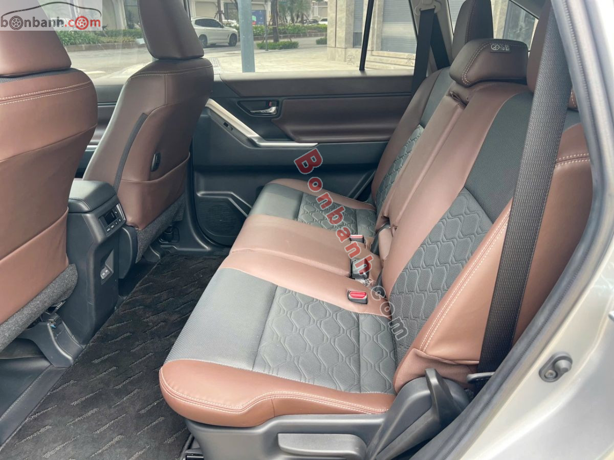 Toyota Innova Cross 2.0V CVT 2025 - 820 Triệu 6