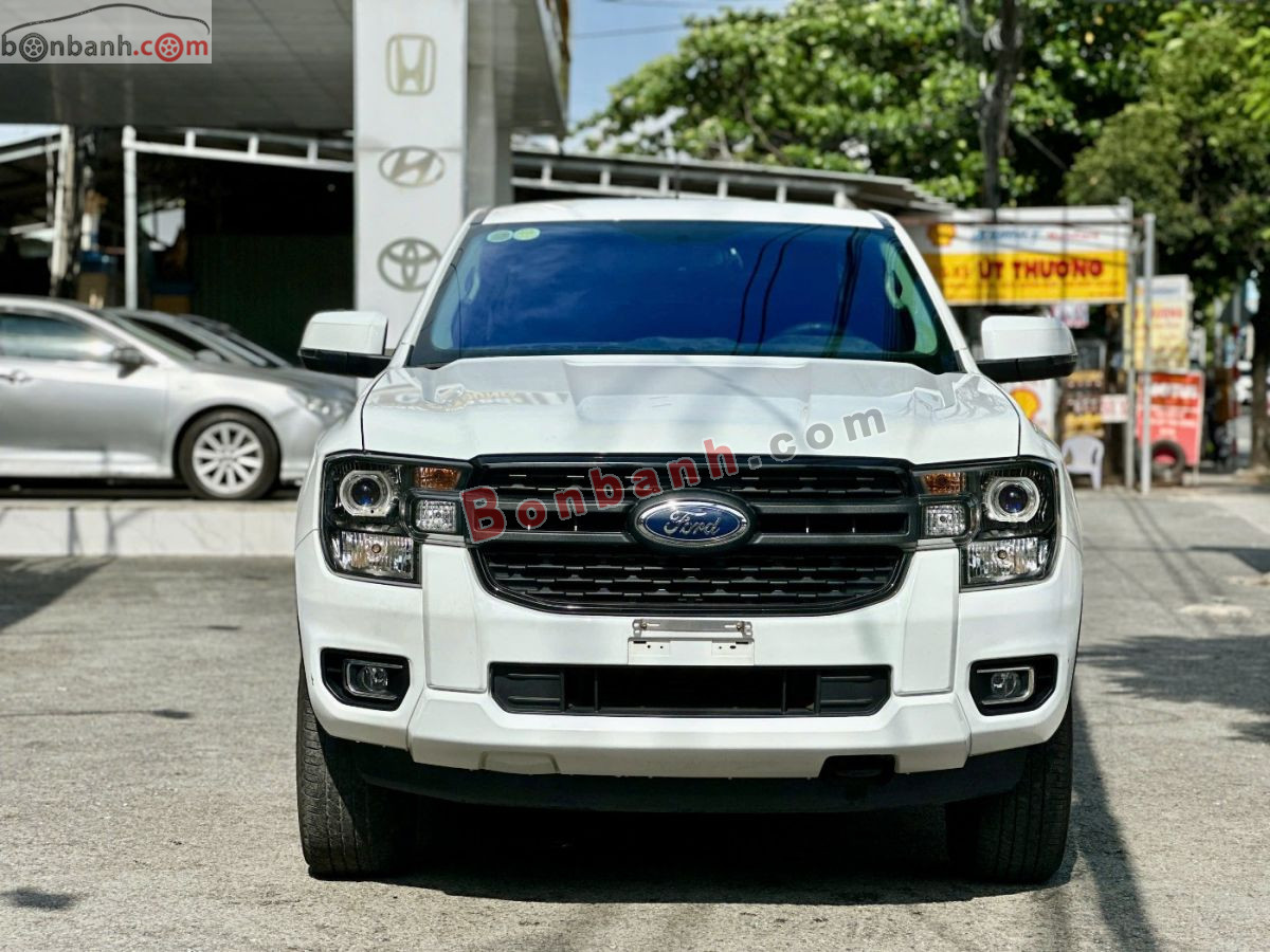 Ford Ranger XLS 2.0L 4x4 AT 2022 - 605 Triệu
