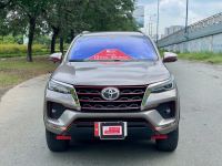 Bán xe Toyota Fortuner 2020 2.4G 4x2 AT Legender giá 935 Triệu - TP HCM