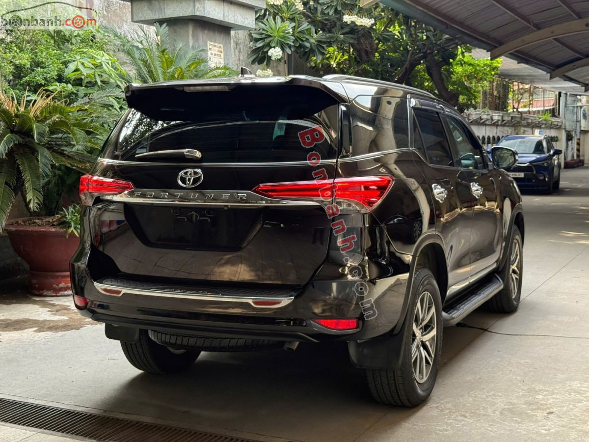 Toyota Fortuner 2.7V 4x4 AT 2017 - 635 Triệu 2