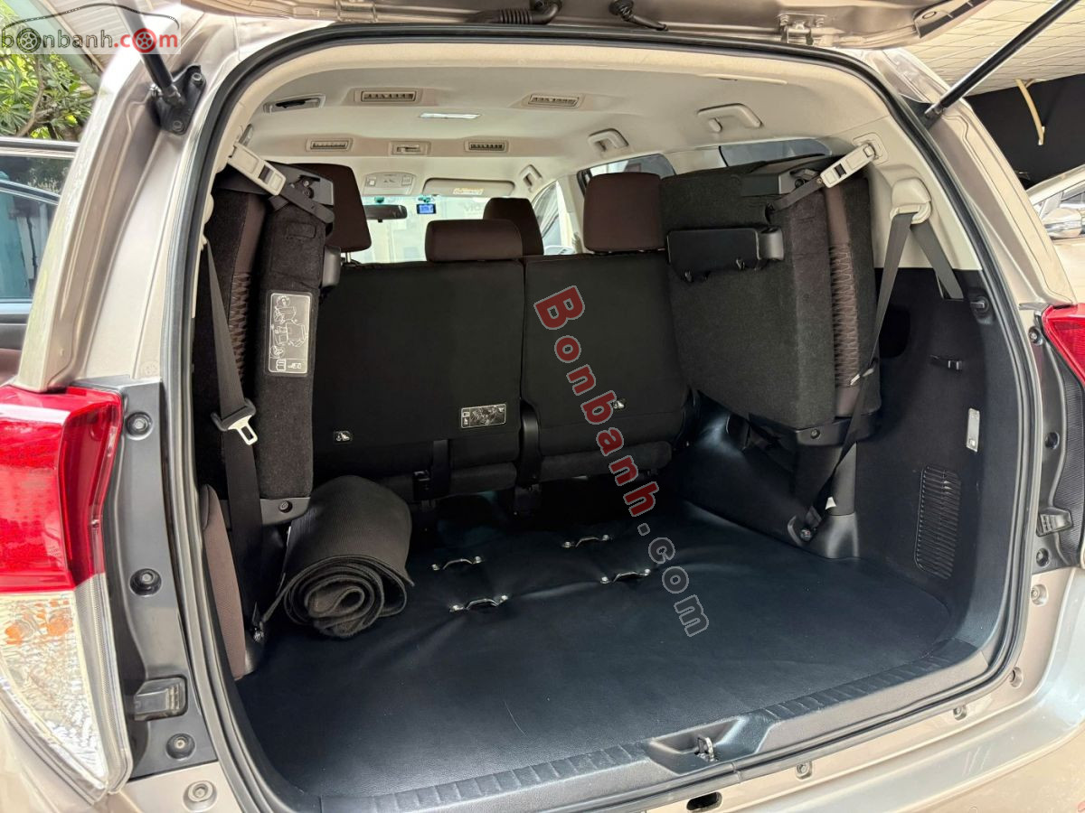 Toyota Innova E 2.0 MT 2022 - 540 Triệu 9