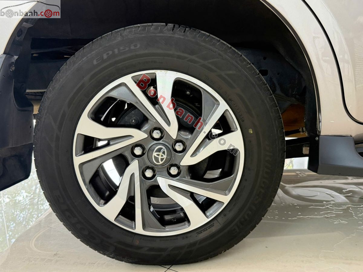 Toyota Innova E 2.0 MT 2021 - 530 Triệu 10