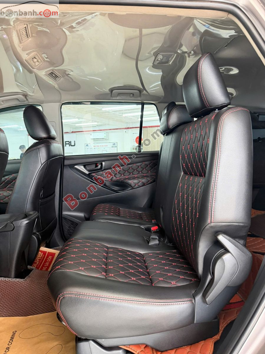 Toyota Innova E 2.0 MT 2021 - 530 Triệu 9