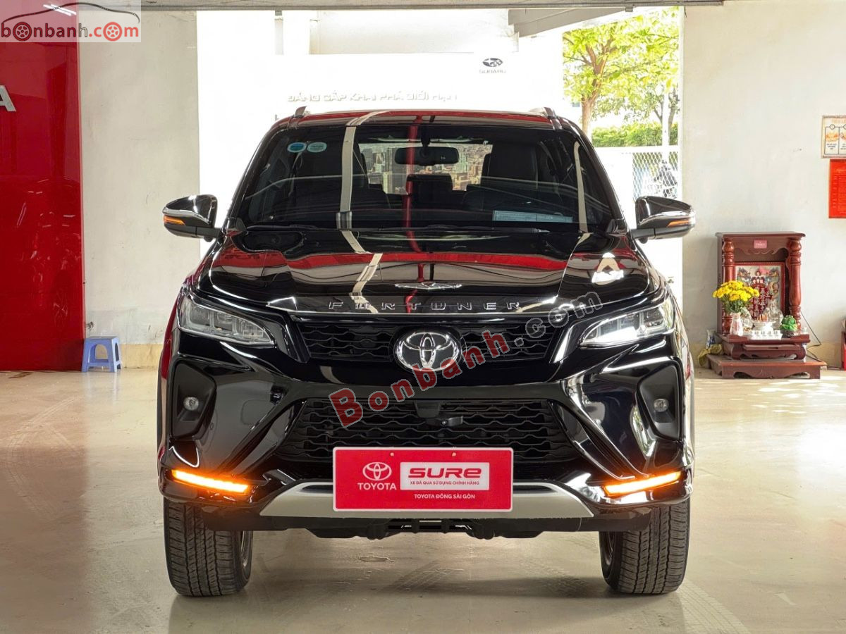 Toyota Fortuner 2.4G 4x2 AT Legender 2021 - 900 Triệu 2