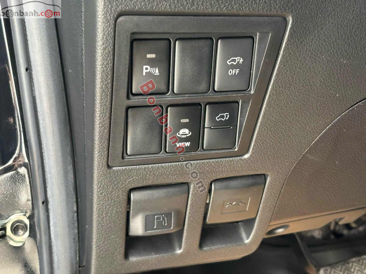 Toyota Fortuner 2.4G 4x2 AT Legender 2021 - 900 Triệu 9