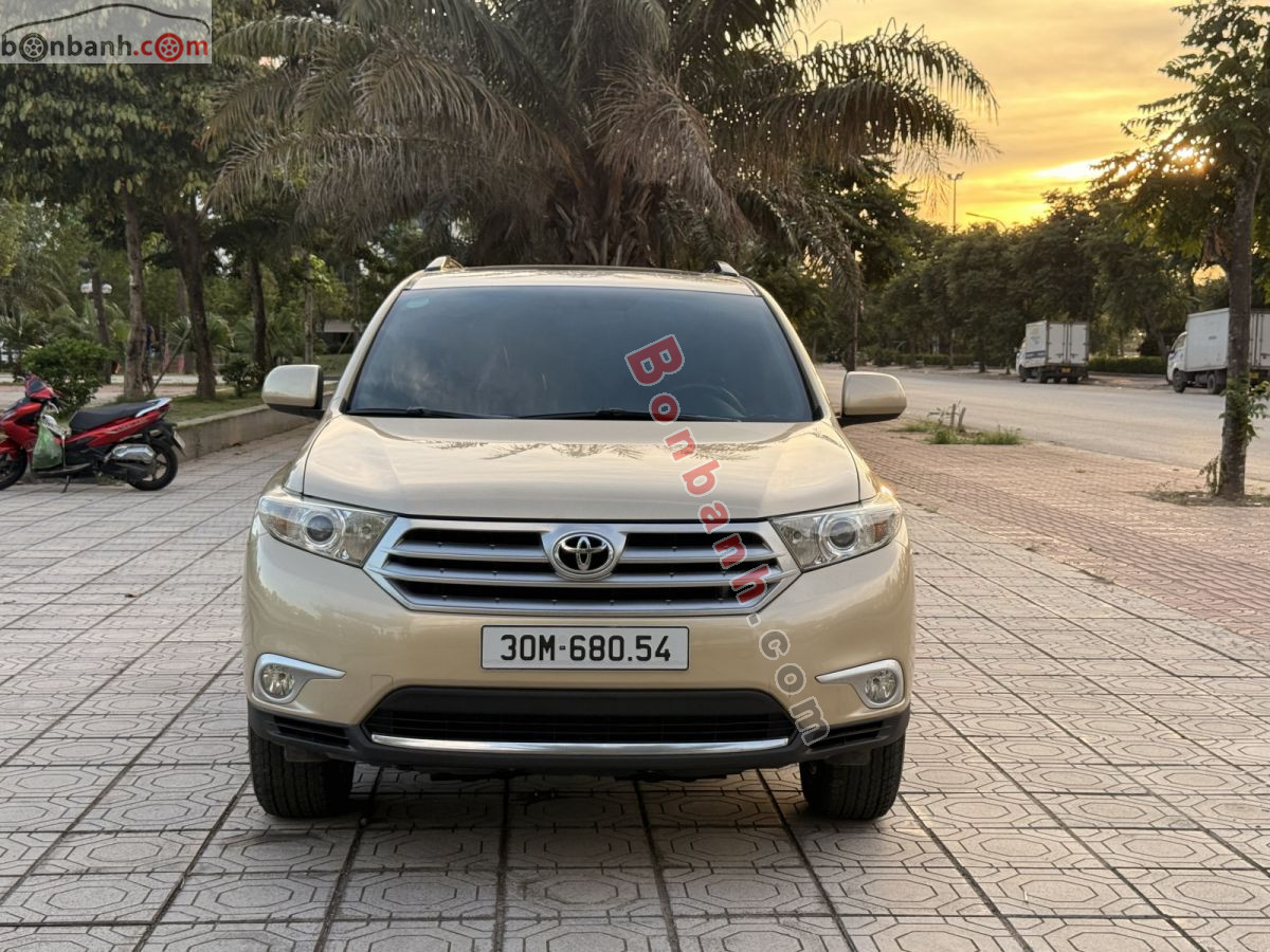 Toyota Highlander SE 2.7 2012 - 645 Triệu