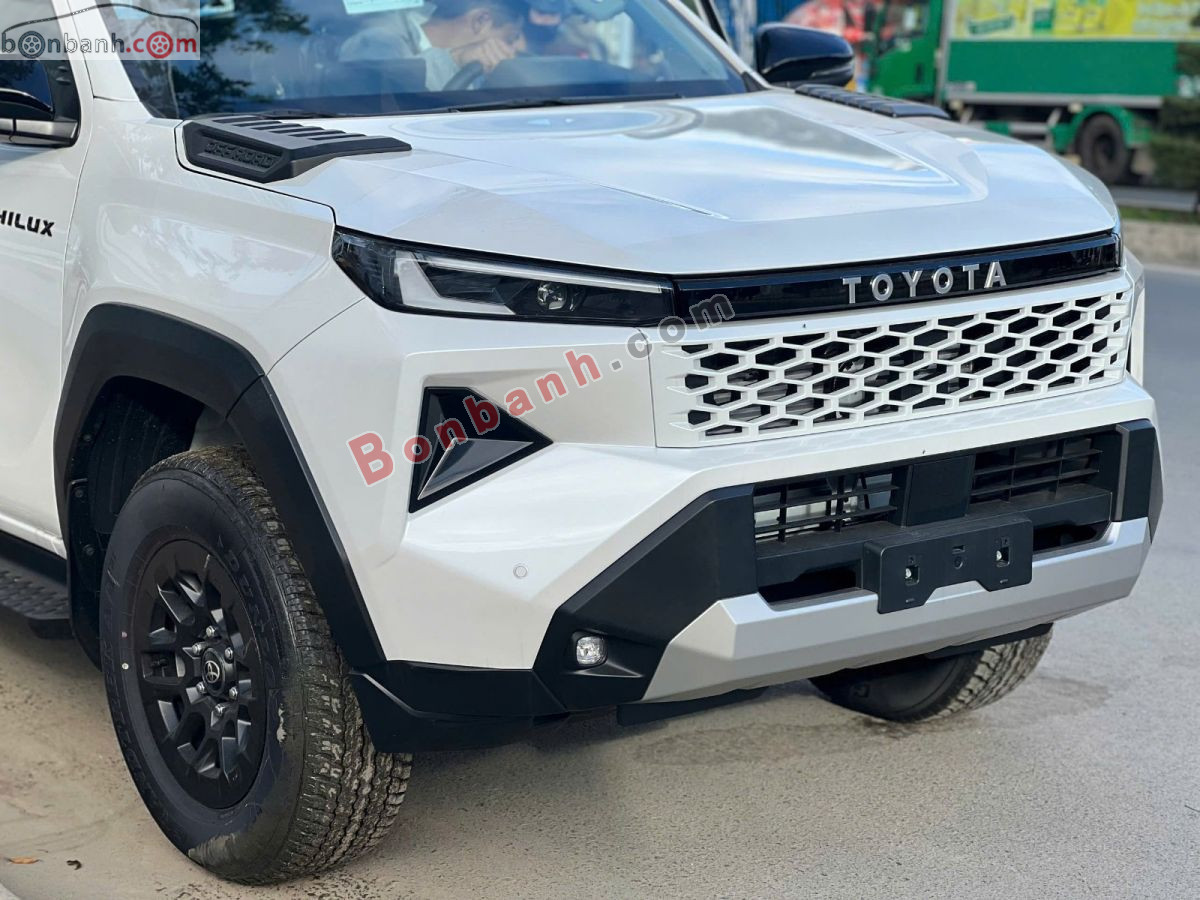 Toyota Hilux Pro 2.8L 4x2 AT 2026 - 676 Triệu 6