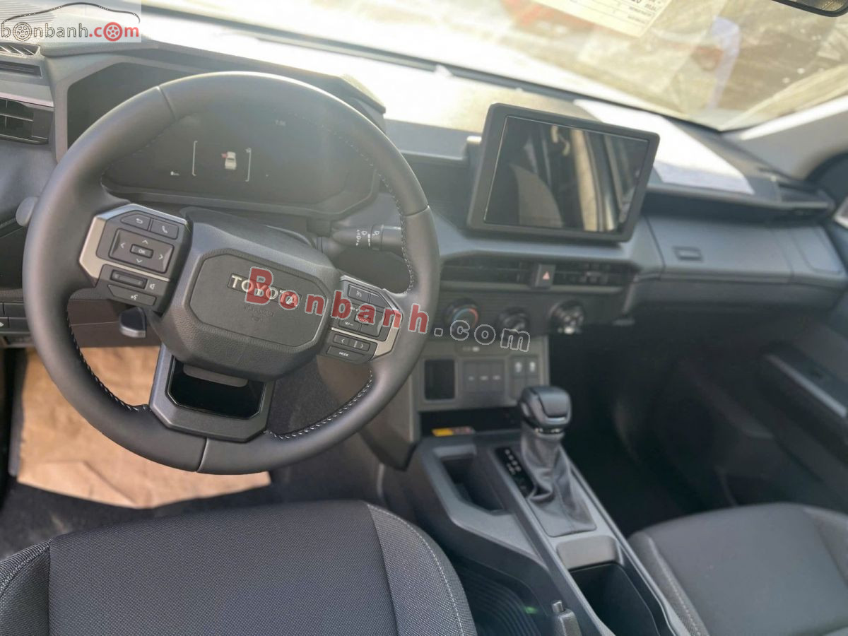 Toyota Hilux Pro 2.8L 4x2 AT 2026 - 676 Triệu 8