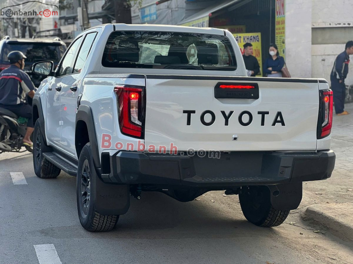 Toyota Hilux Pro 2.8L 4x2 AT 2026 - 676 Triệu 4
