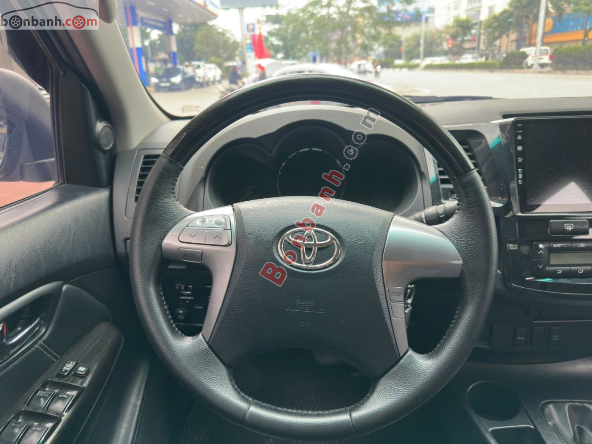Toyota Fortuner 2.7V 4x4 AT 2014 - 415 Triệu 9