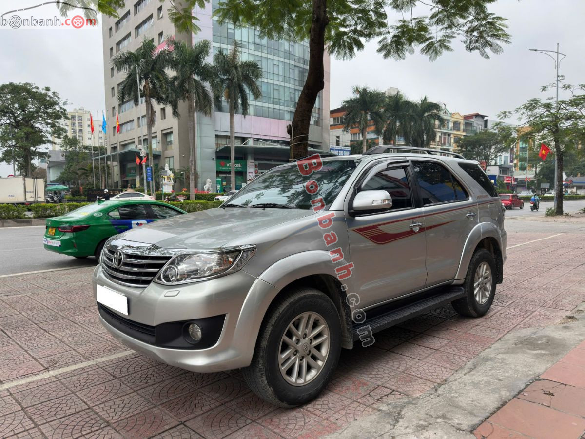 Toyota Fortuner 2.7V 4x4 AT 2014 - 415 Triệu 3