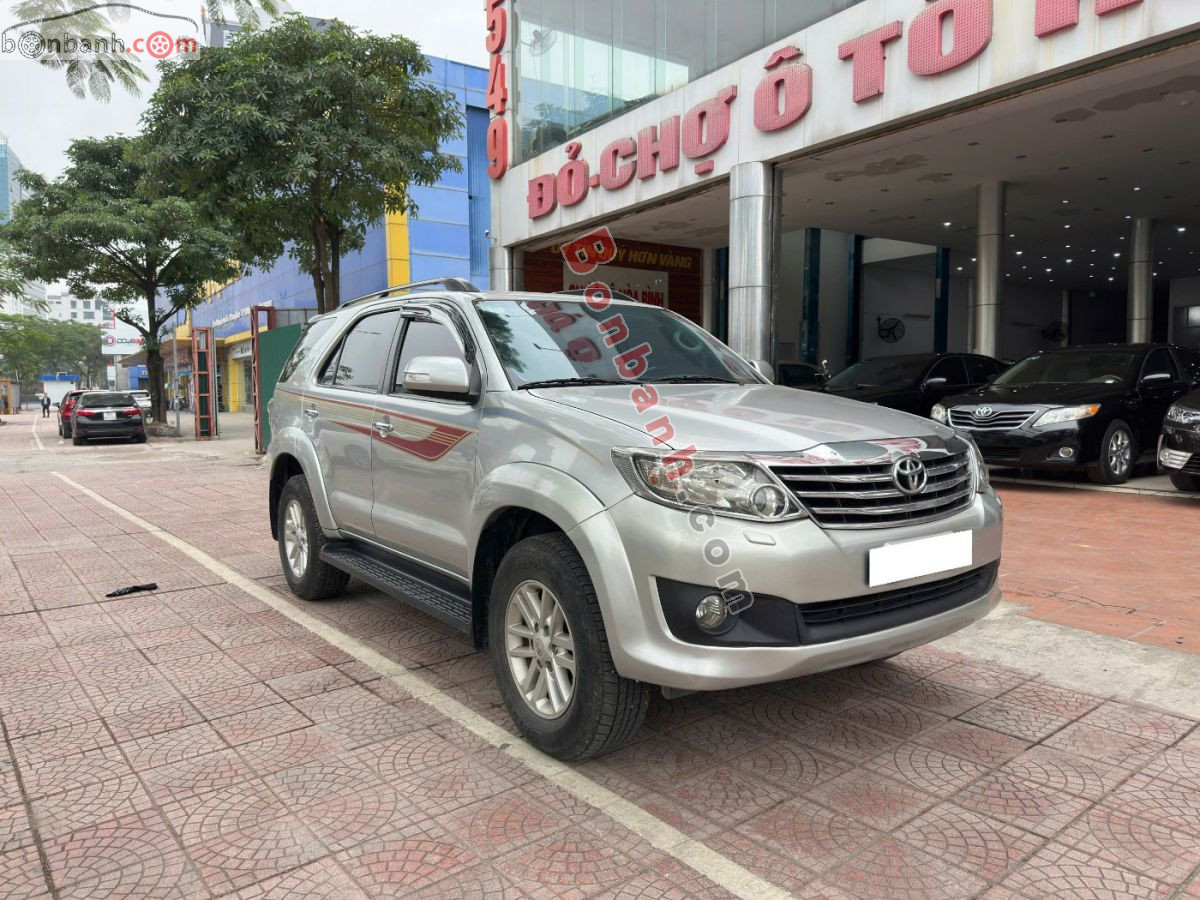 Toyota Fortuner 2.7V 4x4 AT 2014 - 415 Triệu 2