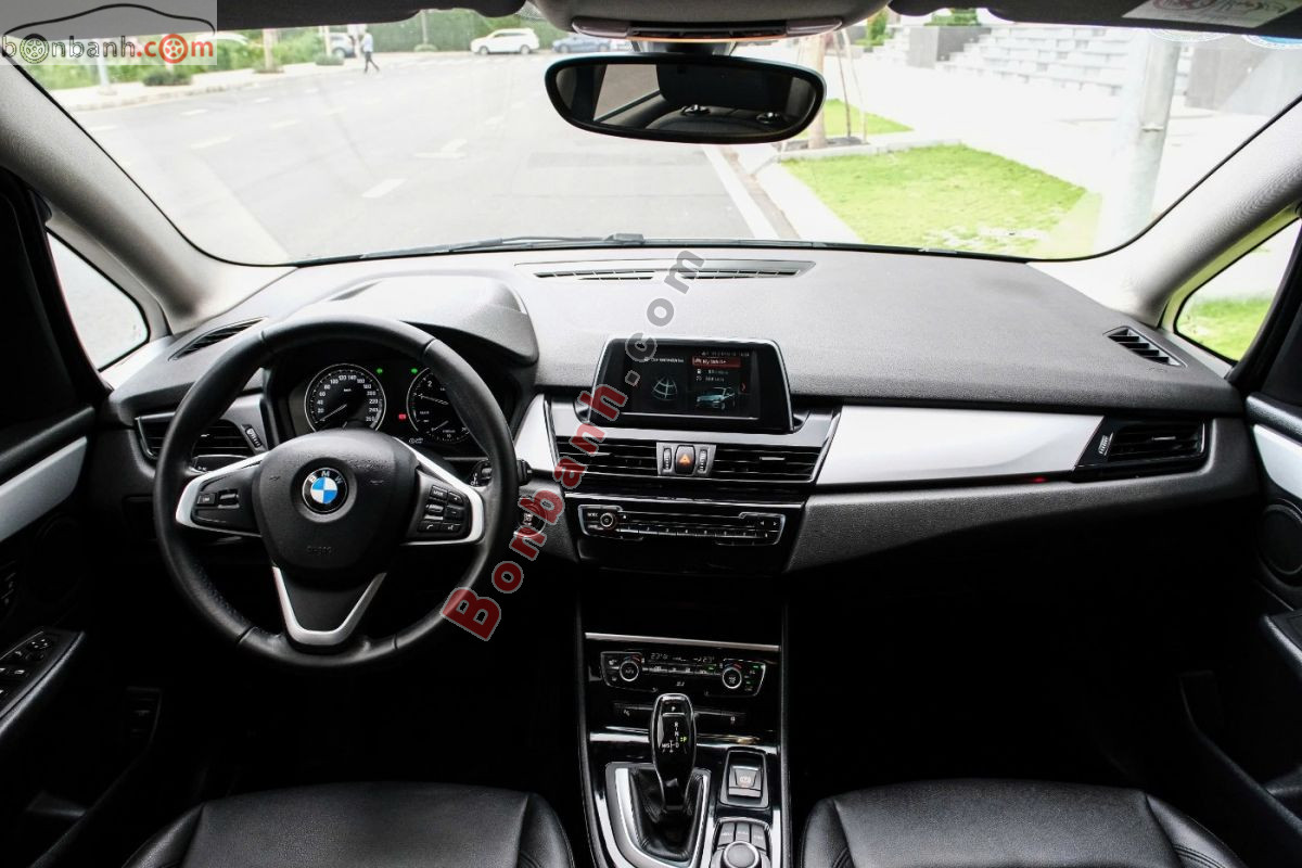 BMW 2 Series 218i Gran Tourer 2018 - 599 Triệu 9