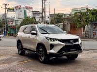 Bán xe Toyota Fortuner 2020 2.4G 4x2 AT Legender giá 845 Triệu - Bình Dương