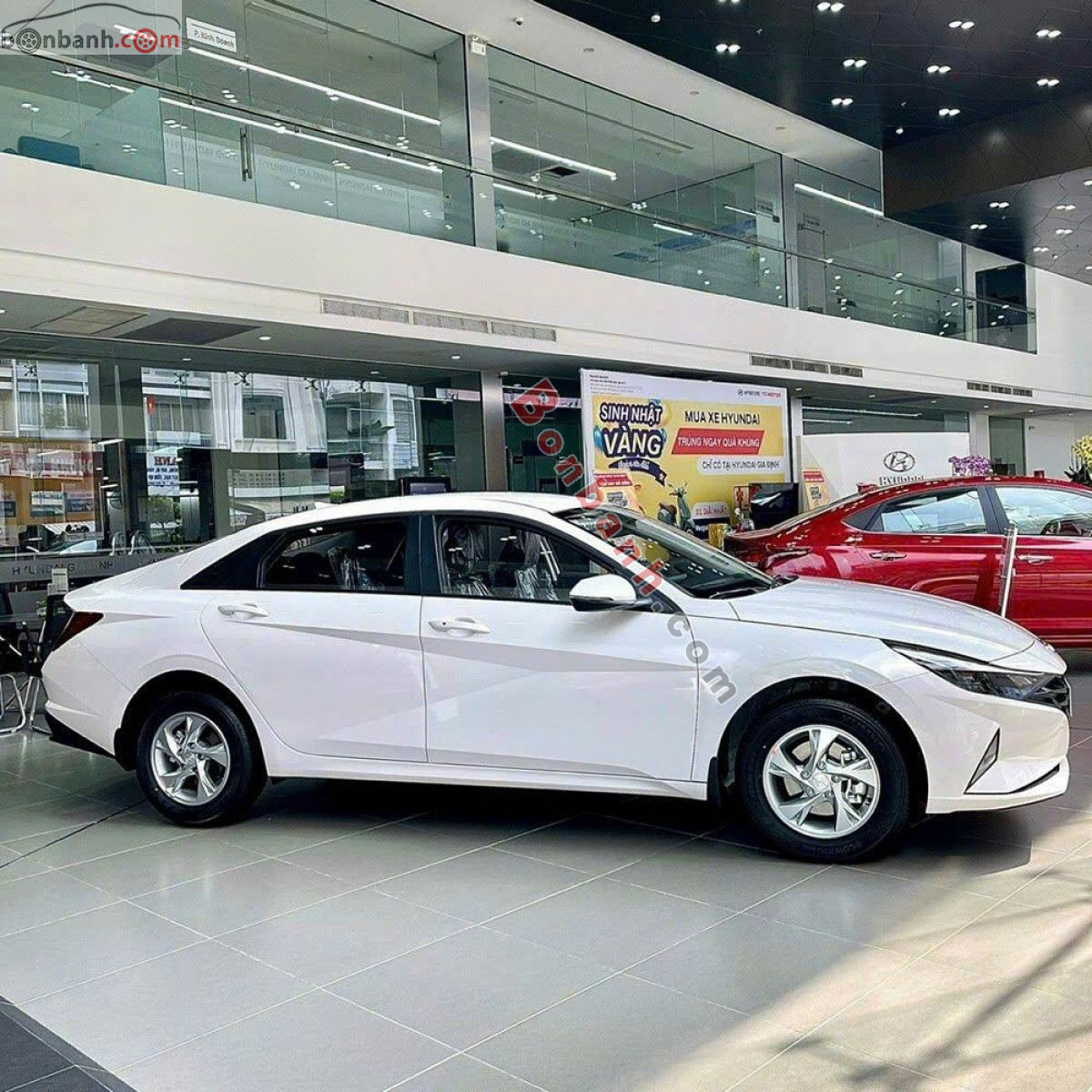 Hyundai Elantra 1.6 AT Tiêu chuẩn 2025 - 558 Triệu 3
