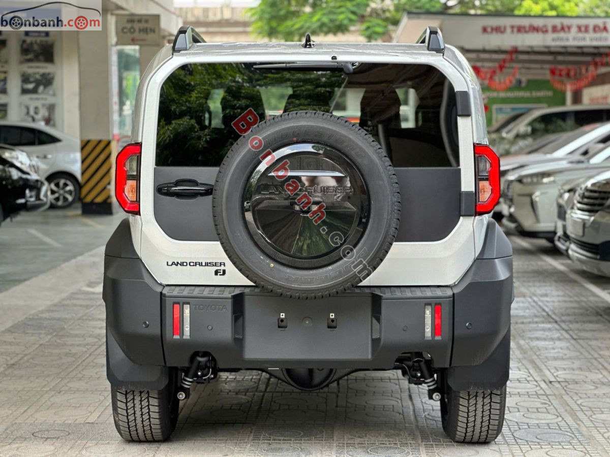 Toyota Land Cruiser FJ 2.7L AT 4WD 2026 - 1 Tỷ 198 Triệu 6