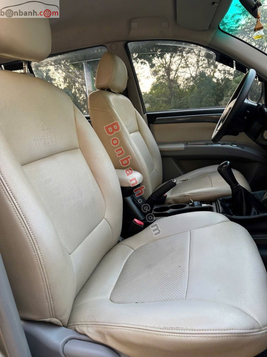 Mitsubishi Pajero Sport D 4x2 MT 2016 - 355 Triệu 8