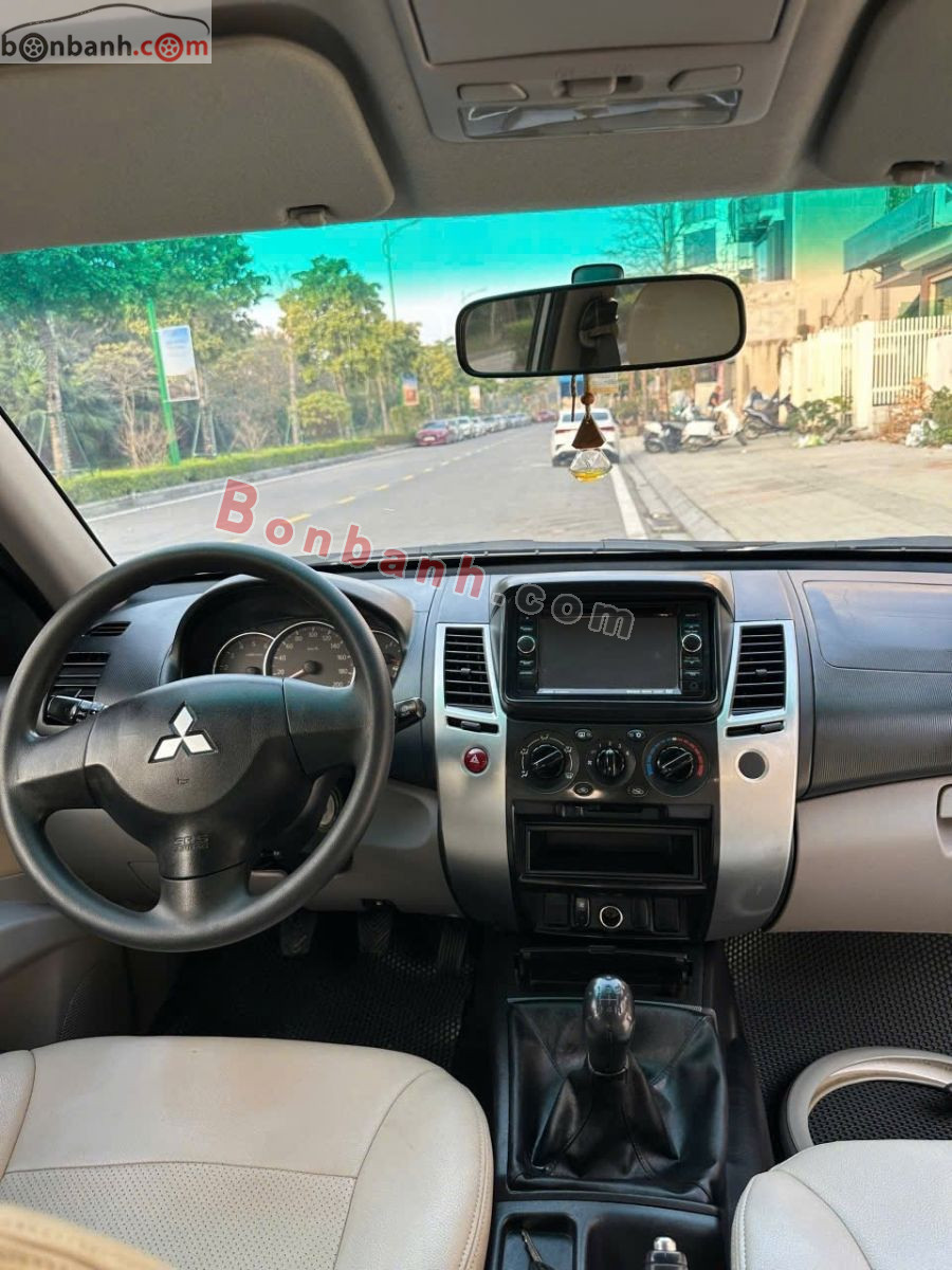 Mitsubishi Pajero Sport D 4x2 MT 2016 - 355 Triệu 6
