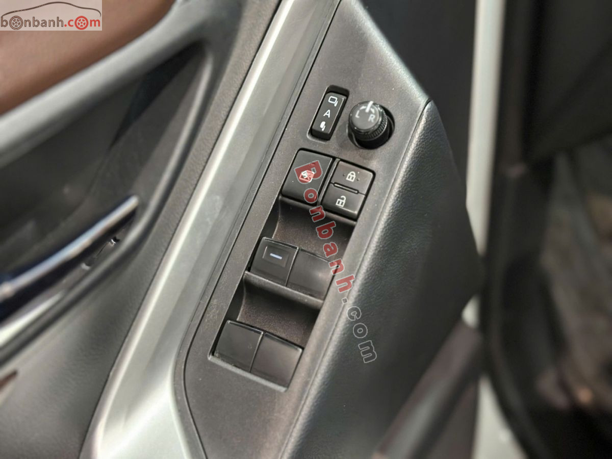 Toyota Innova Cross 2.0 CVT 2024 - 830 Triệu 4