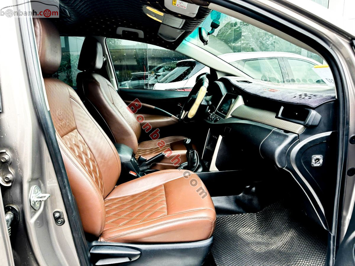 Toyota Innova E 2.0 MT 2022 - 585 Triệu 5