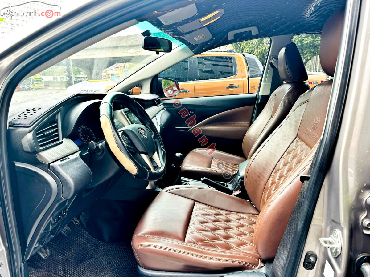 Toyota Innova E 2.0 MT 2022 - 585 Triệu 7