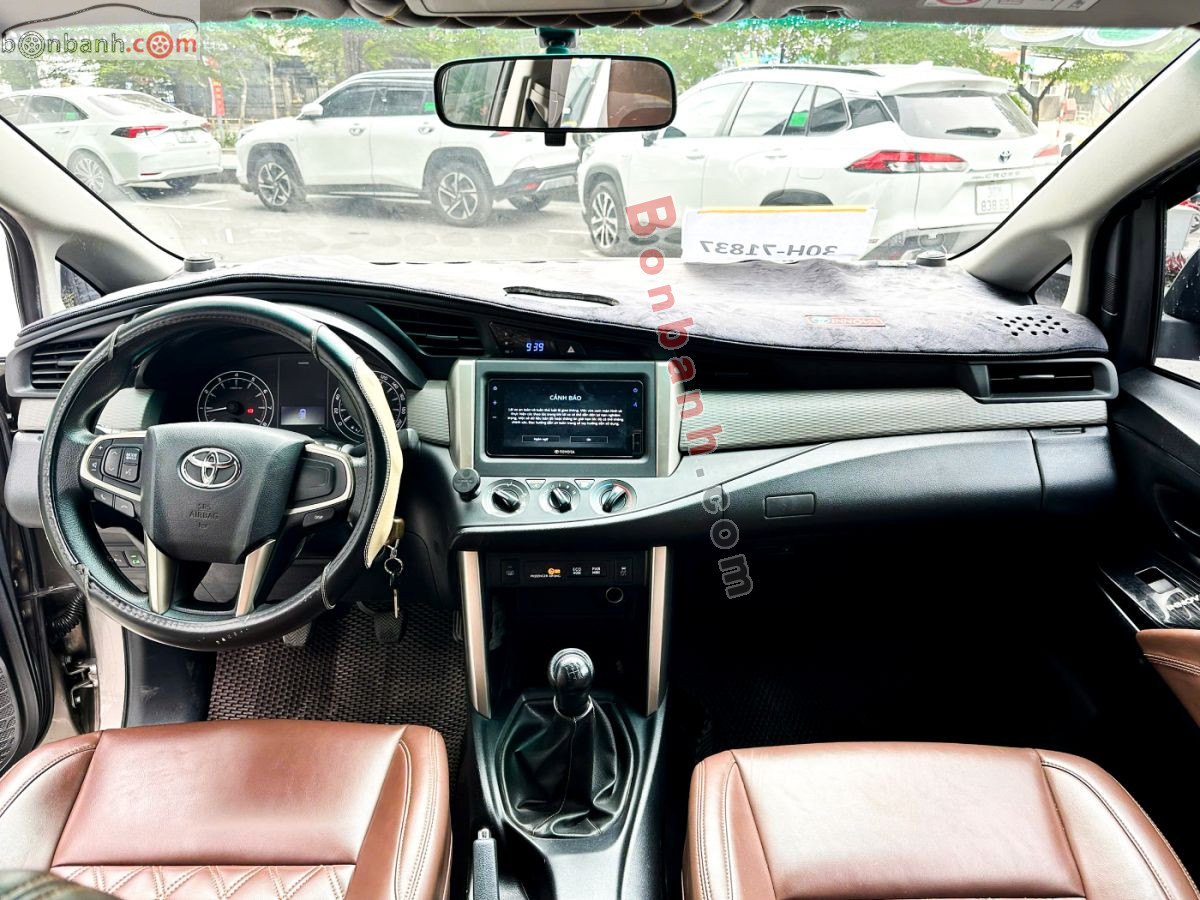 Toyota Innova E 2.0 MT 2022 - 585 Triệu 8