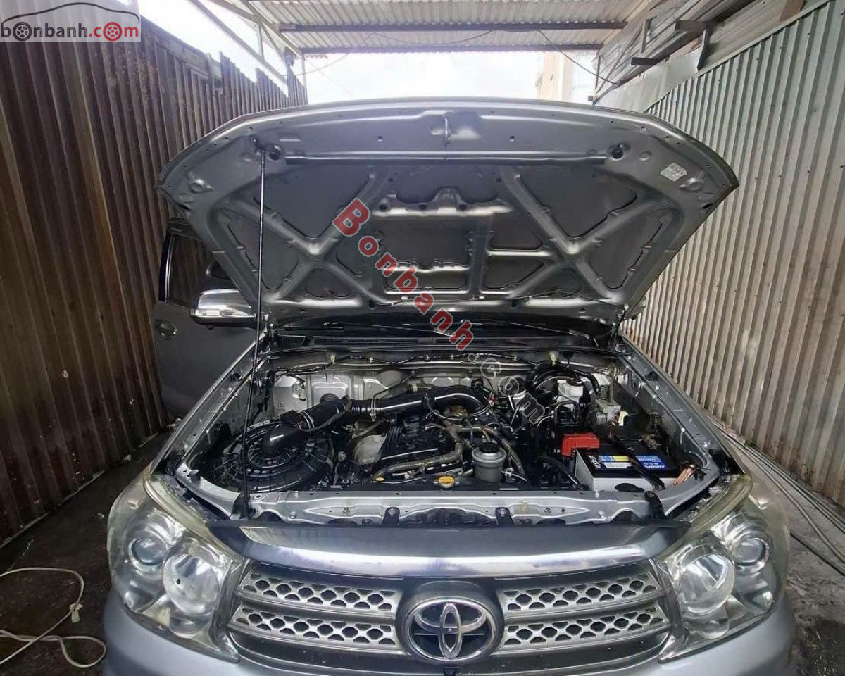 Toyota Fortuner 2.7V 4x4 AT 2009 - 275 Triệu 9