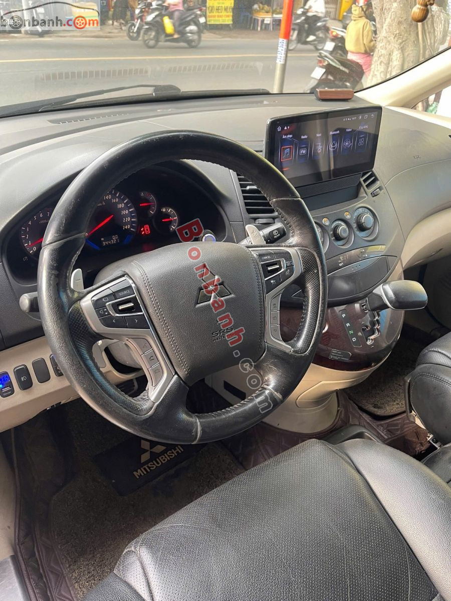 Mitsubishi Grandis 2.4 AT 2008 - 275 Triệu 6