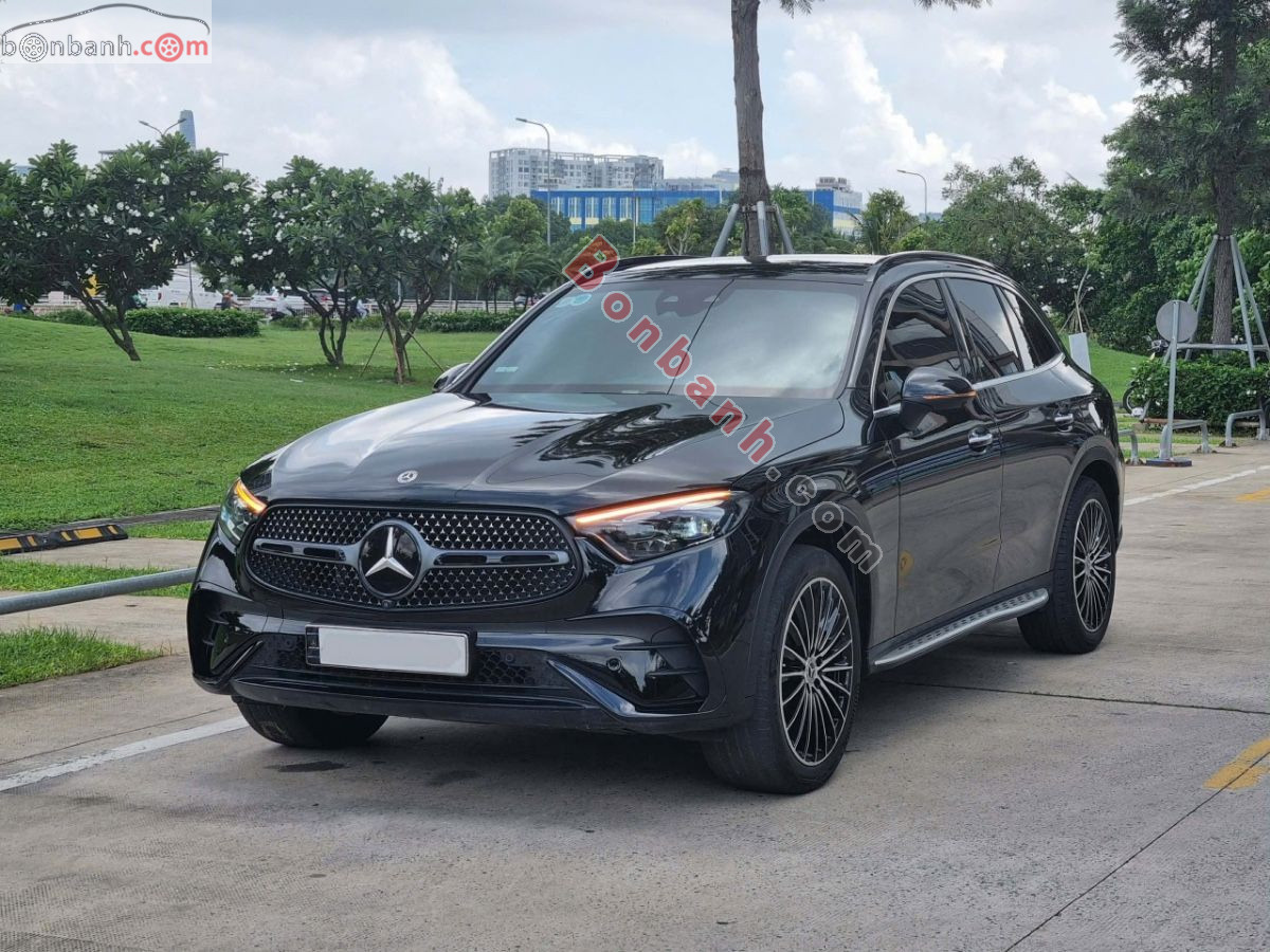 Mercedes Benz GLC 300 4Matic 2023 - 2 Tỷ 99 Triệu