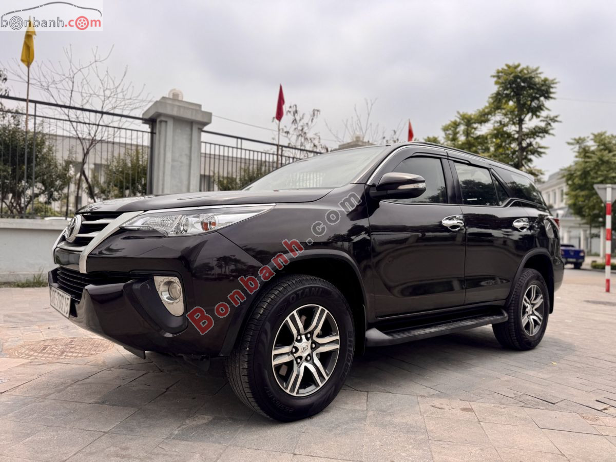 Toyota Fortuner 2.4G 4x2 MT 2017 - 575 Triệu 2