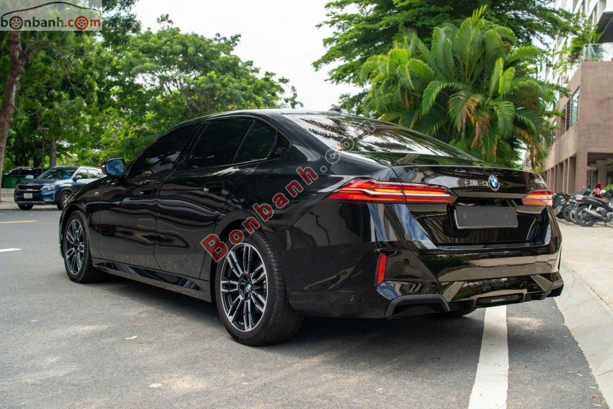 BMW 5 Series 530i M Sport 2025 - 2 Tỷ 789 Triệu 4