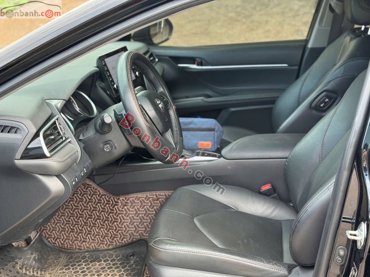 Toyota Camry 2.0Q 2023 - 995 Triệu 6