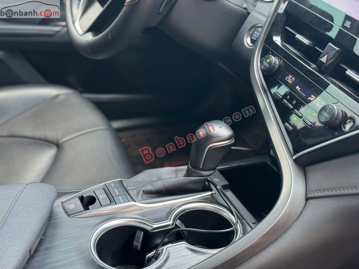 Toyota Camry 2.0Q 2023 - 995 Triệu 9