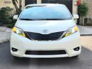 Bán xe Toyota Sienna 2012 LE 2.7 giá 899 Triệu - TP HCM