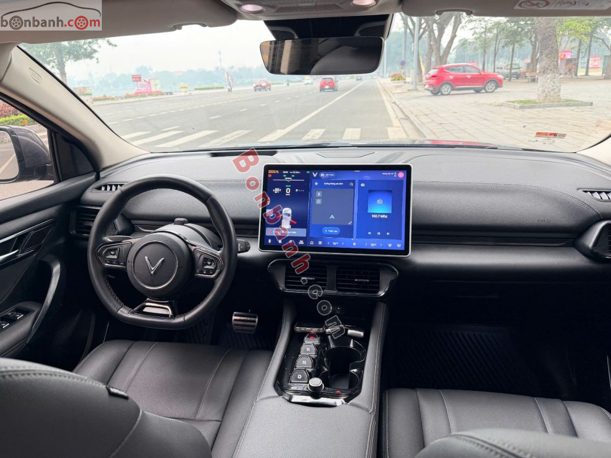 VinFast VF8 Eco AWD 2023 - 770 Triệu 9