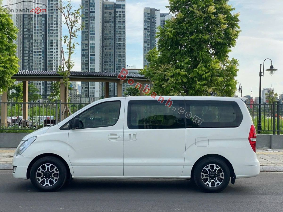 Hyundai Grand Starex 2.4 AT 2016 - 555 Triệu 2