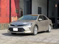 Bán xe Toyota Camry 2017 2.0E giá 608 Triệu - Bình Dương