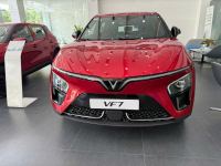 VinFast VF7 2025