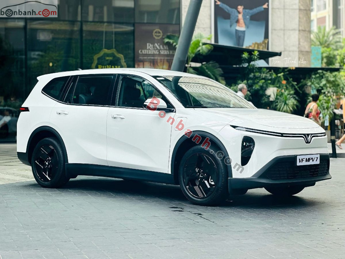 VinFast VF MPV 7 AT 2026 - 674 Triệu 2
