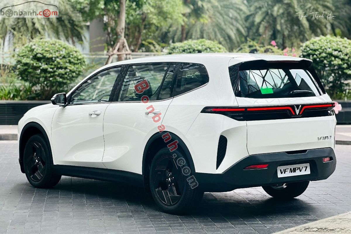VinFast VF MPV 7 AT 2026 - 674 Triệu 5