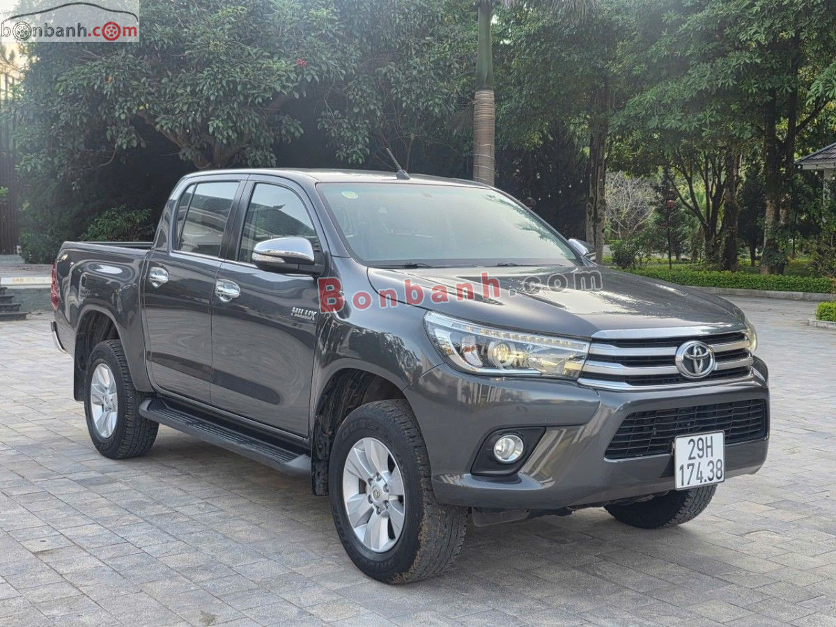 Toyota Hilux 2.8G 4x4 AT 2016 - 595 Triệu 2