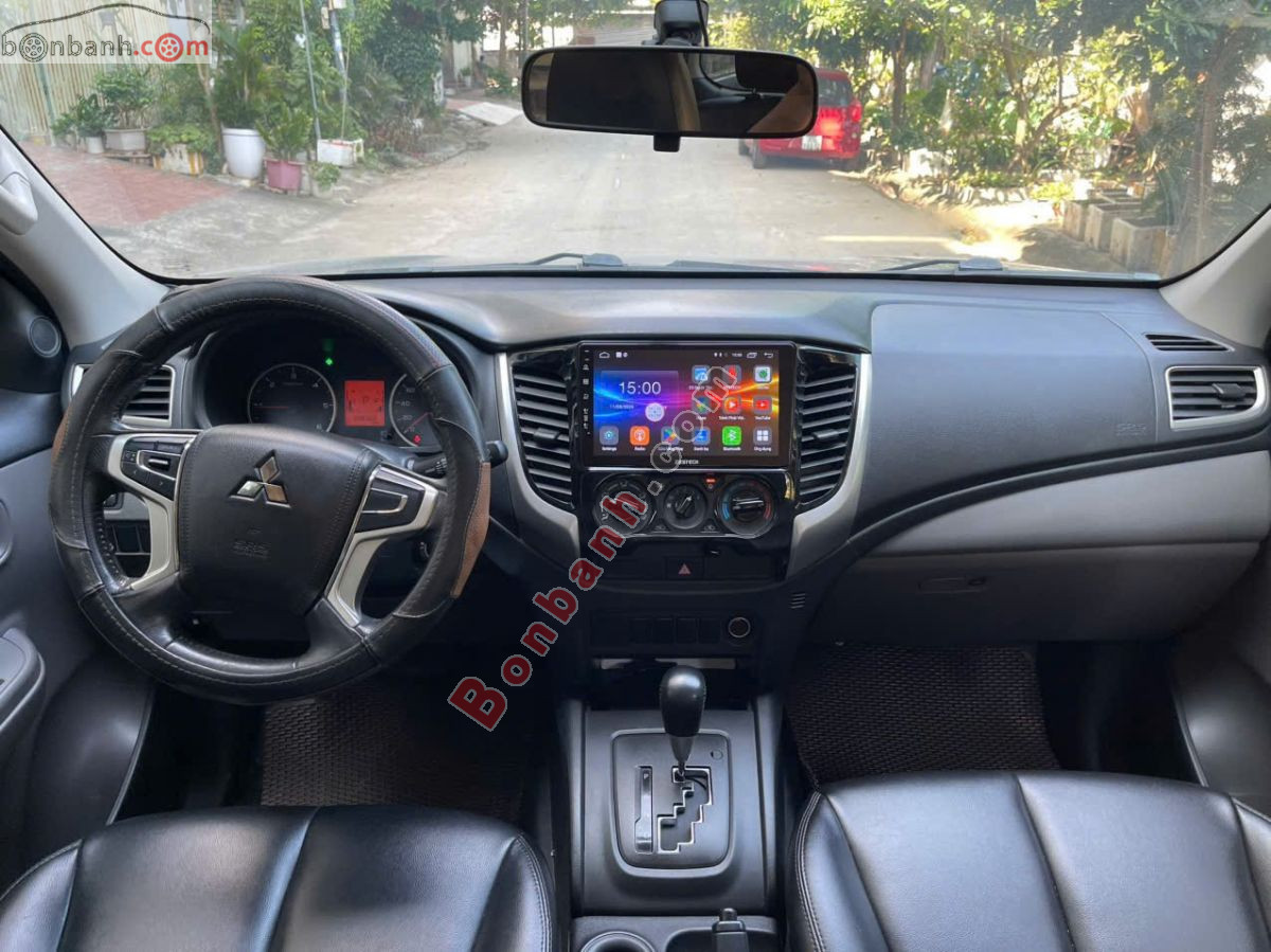 Mitsubishi Triton 4x2 AT 2019 - 380 Triệu 7